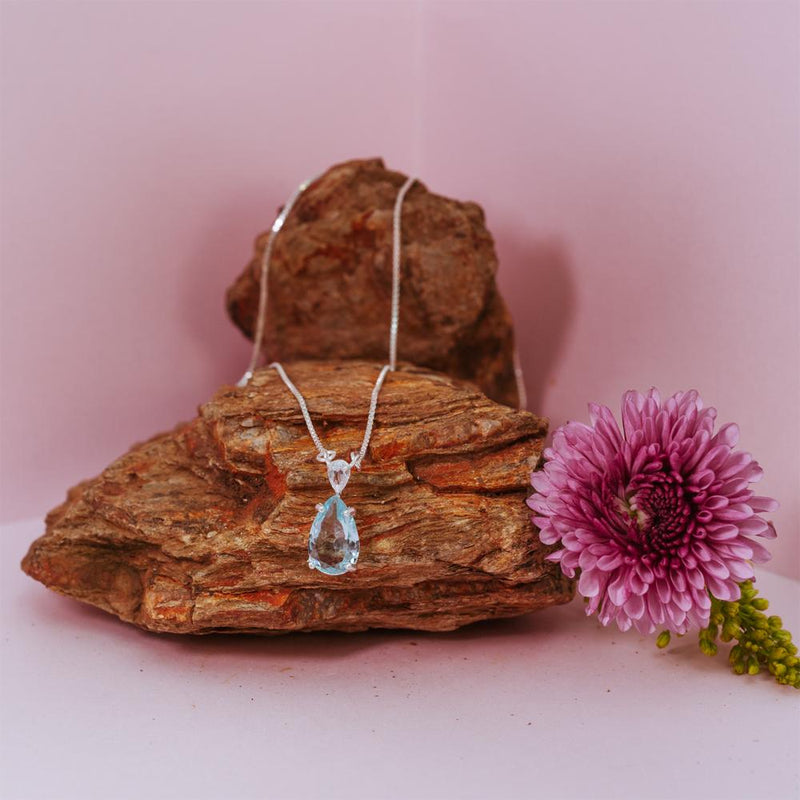 COLAR GOTA COM ZIRCONIA