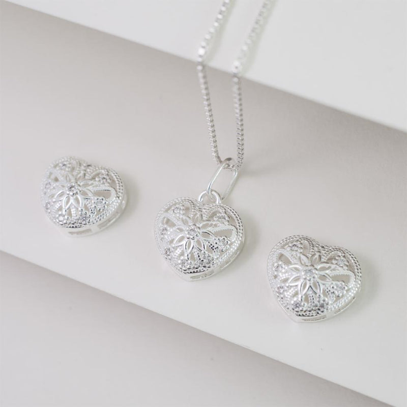 CONJUNTO CORAÇÃO ABAULADO COM PEDRAS